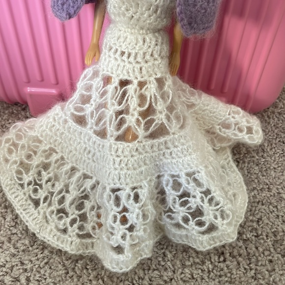 💜Barbie Doll in crochet dress & Cape - Picture 3 of 7